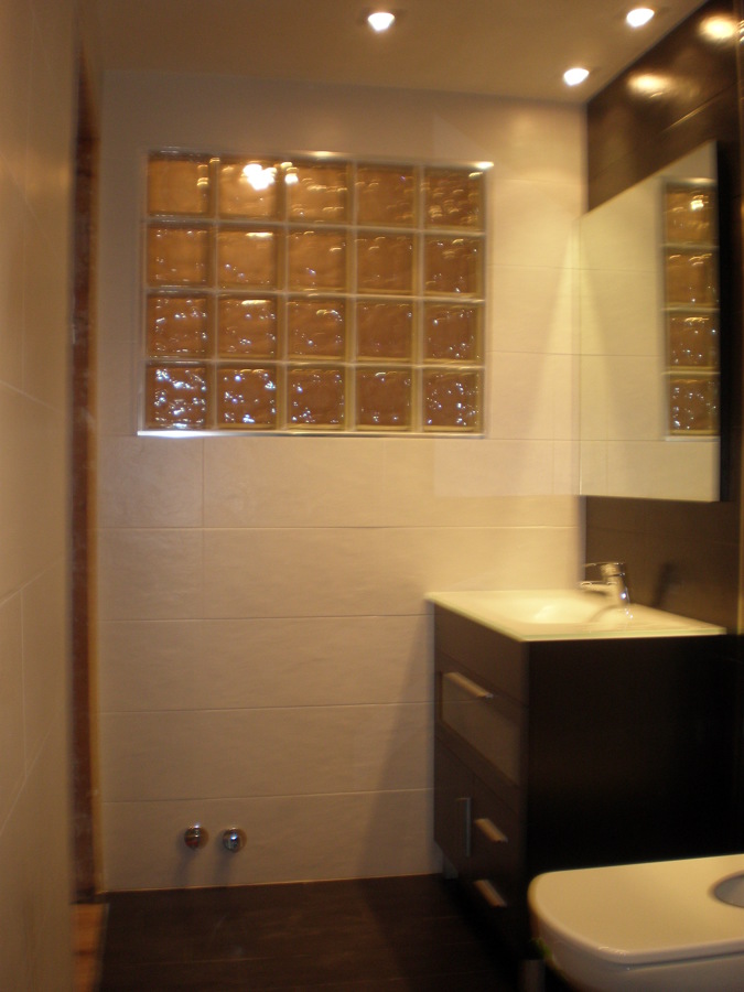 Paves en pared de baño