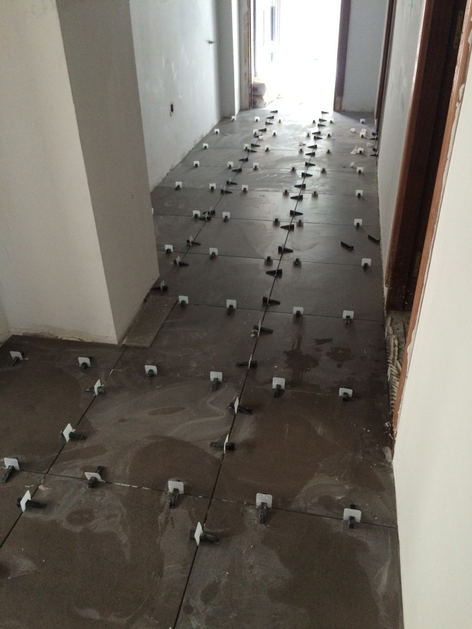 Pavimento baños y almacén