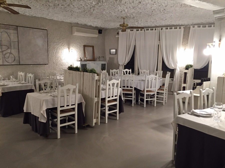 Pavimento continuo Salon Restaurante