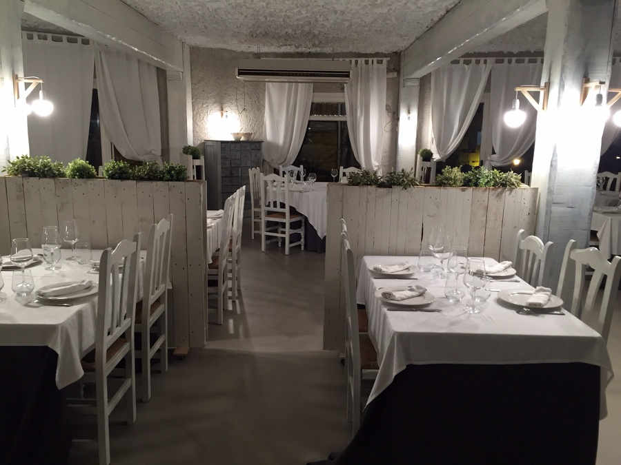 Pavimento continuo Salon Restaurante