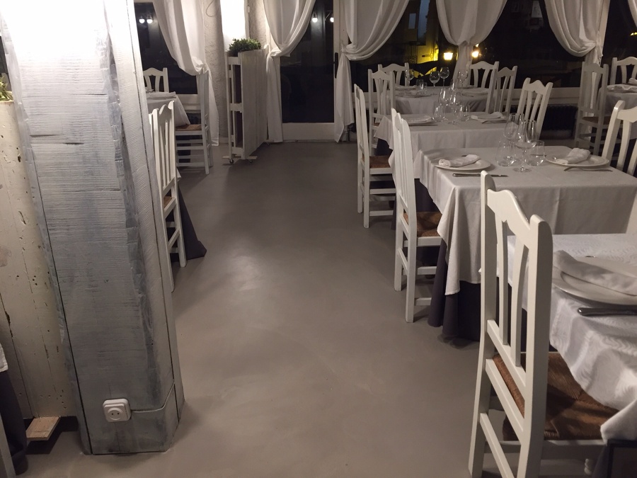 Pavimento continuo Salon Restaurante