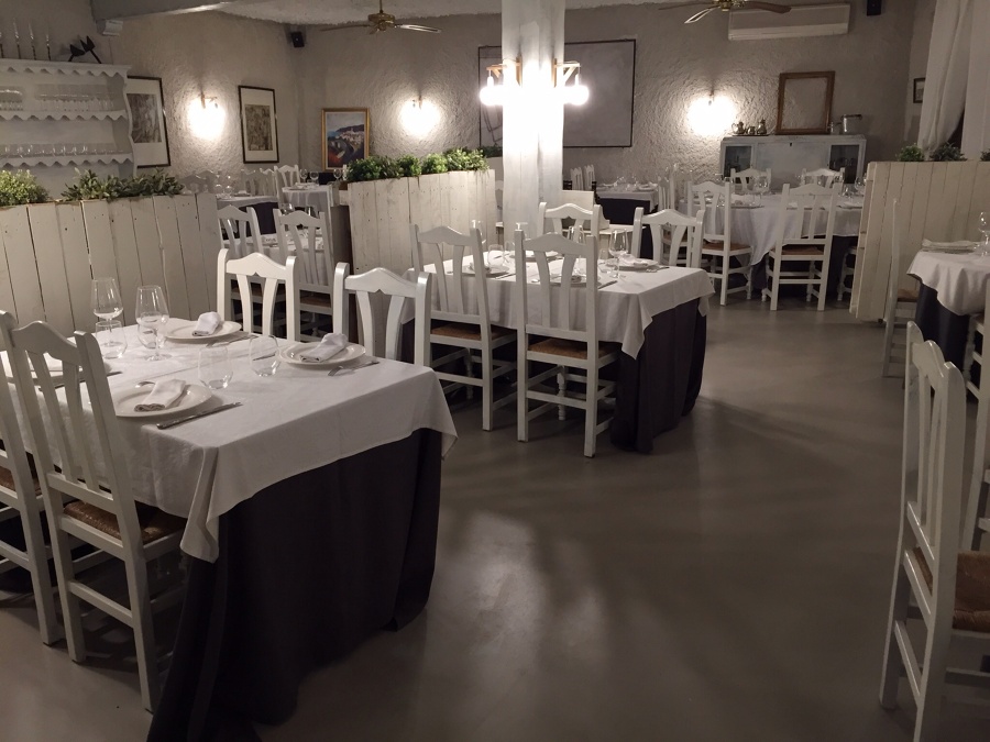 Pavimento continuo Salon Restaurante