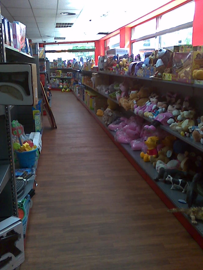 PAVIMENTO EN TIENDA C/ARAGÓN