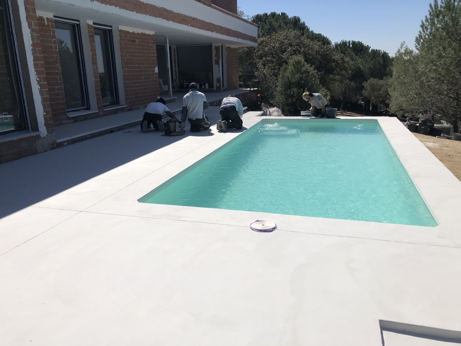 PAVIMENTO MICROCEMENTO EXTERIOR