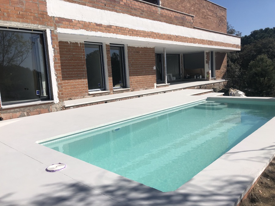 PAVIMENTO MICROCEMENTO EXTERIOR