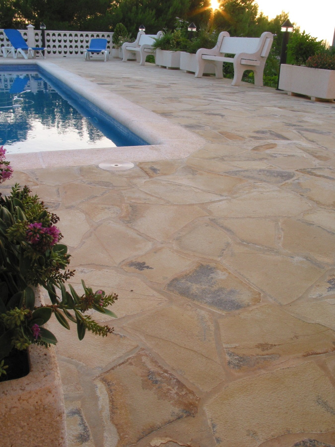 Pavimento Solnhofen, zona de piscina