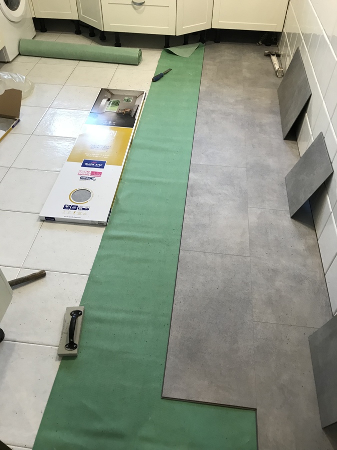 Pavimento vinílico Quick Step en Cocina