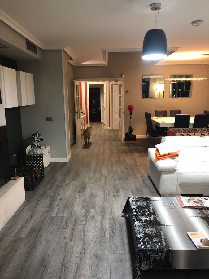 Pavimento vinílico Quick Step en Salón