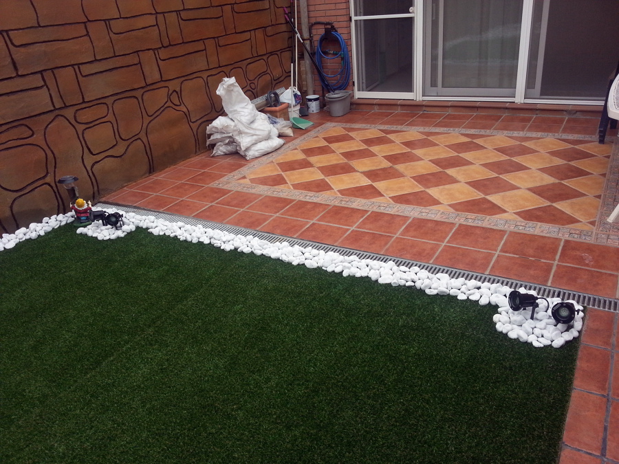 pavimento y cesped artificial