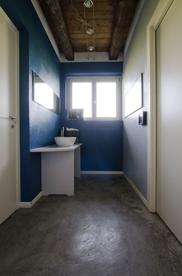 PAVIMENTOS Y PAREDES EN RESINA DECORATIVA