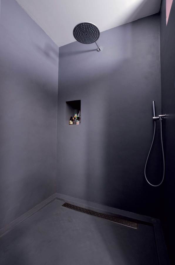 PAVIMENTOS Y PAREDES EN RESINA DECORATIVA