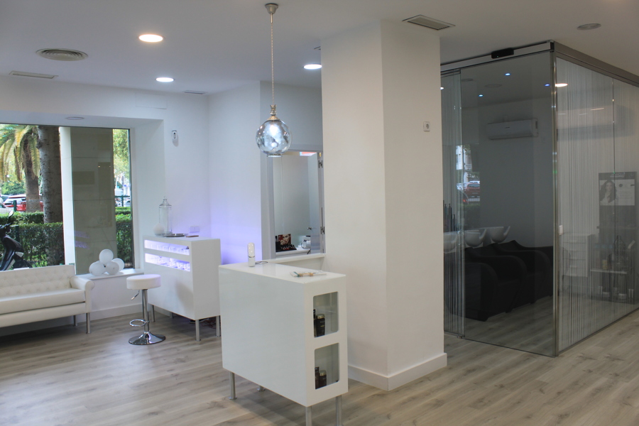 PELUQUERÍA Y CENTRO DE ESTÉTICA