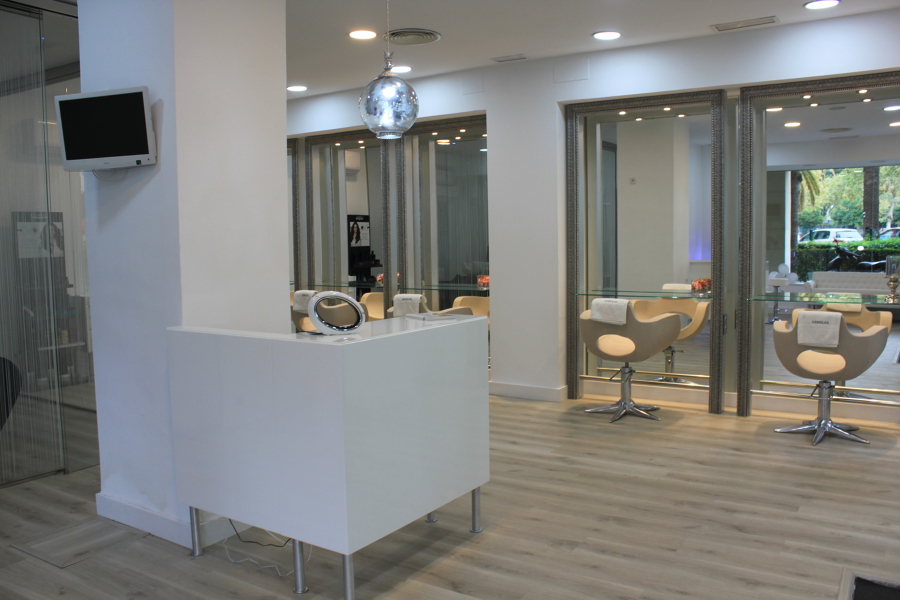 PELUQUERÍA Y CENTRO DE ESTÉTICA