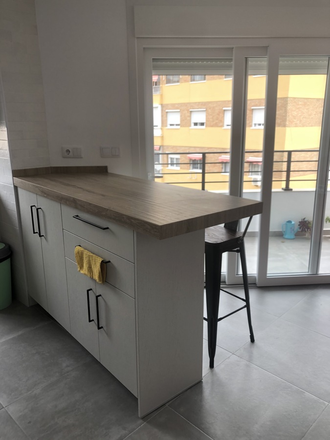 Peninsula o barra de desayuno