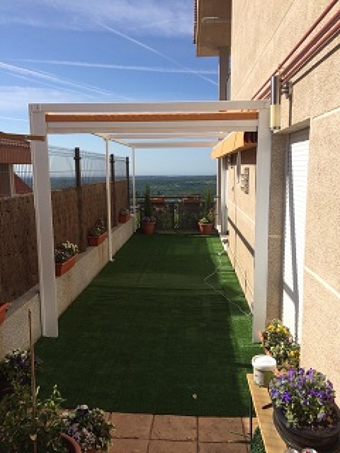 Pérgola 80x40 vista lateral Lona recogida