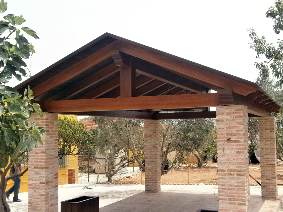 pergola a dos aguas