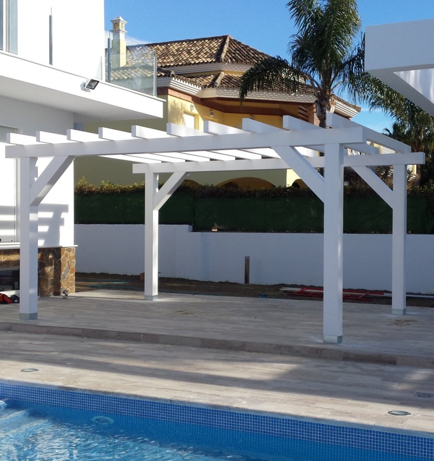 Pérgola blanca