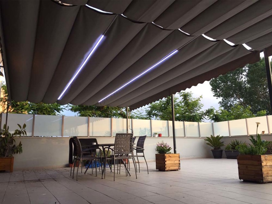 Pérgola de aluminio o inoxidable con toldo corredero
