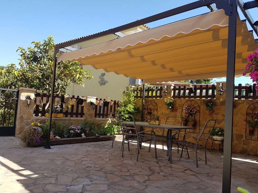 Pérgola de aluminio o inoxidable con toldo corredero