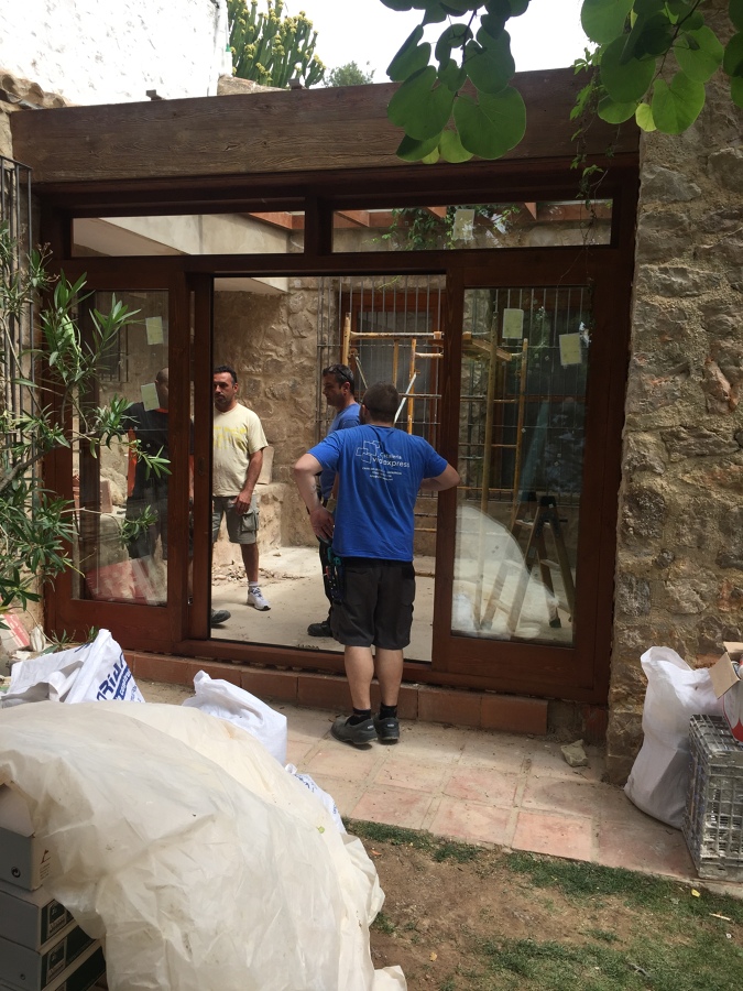 Pérgola madera vidrio laminado 10+10
