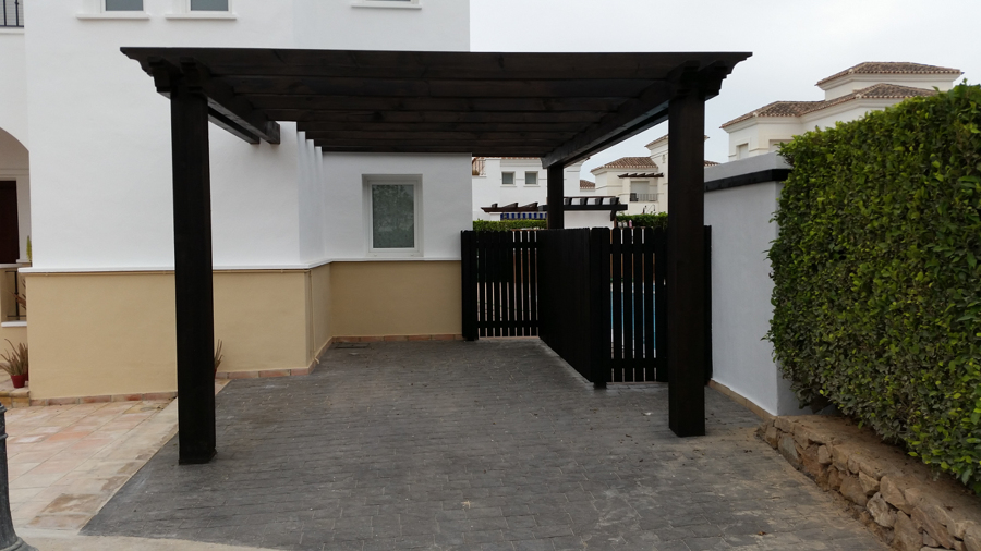 Pérgola para aparcamiento