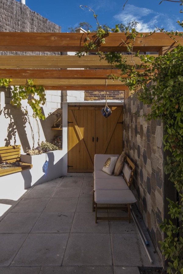 Pérgola y almacenaje