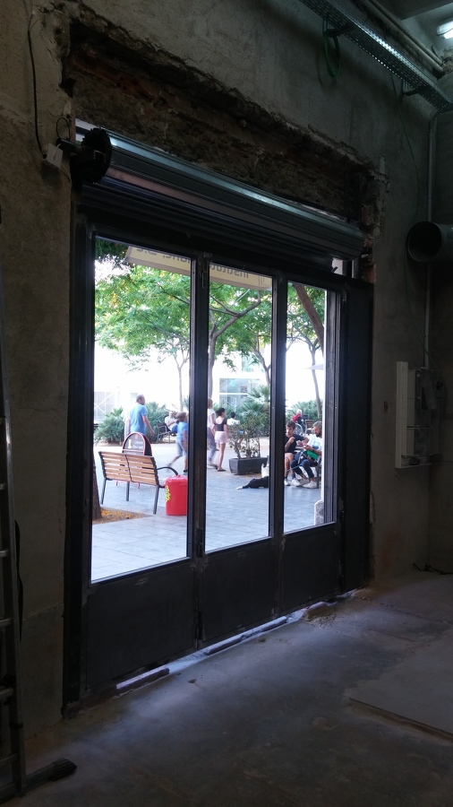 Persiana de local motorizada