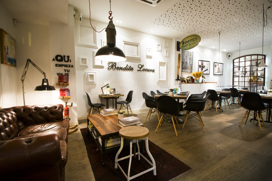 Perspectiva más amplia del restaurante