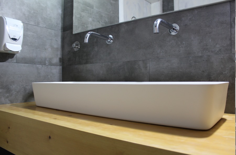 Pica doble con griferia de tubo