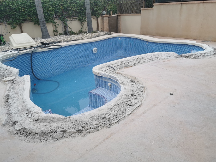 Picado borde de piscina