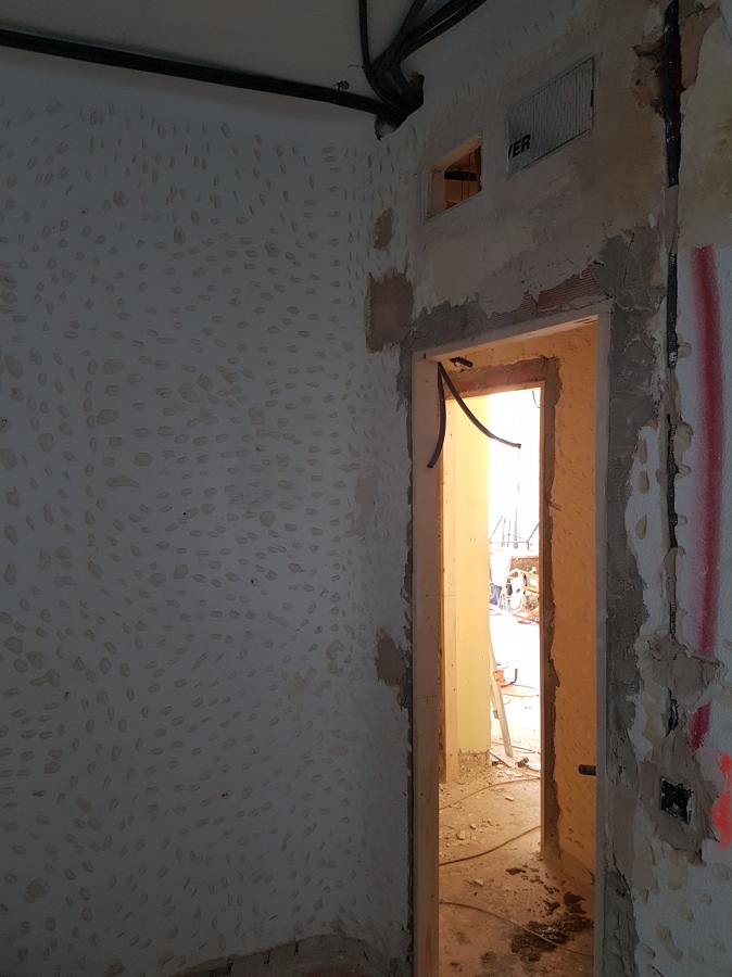 PICADO DE REVESTIMIENTO