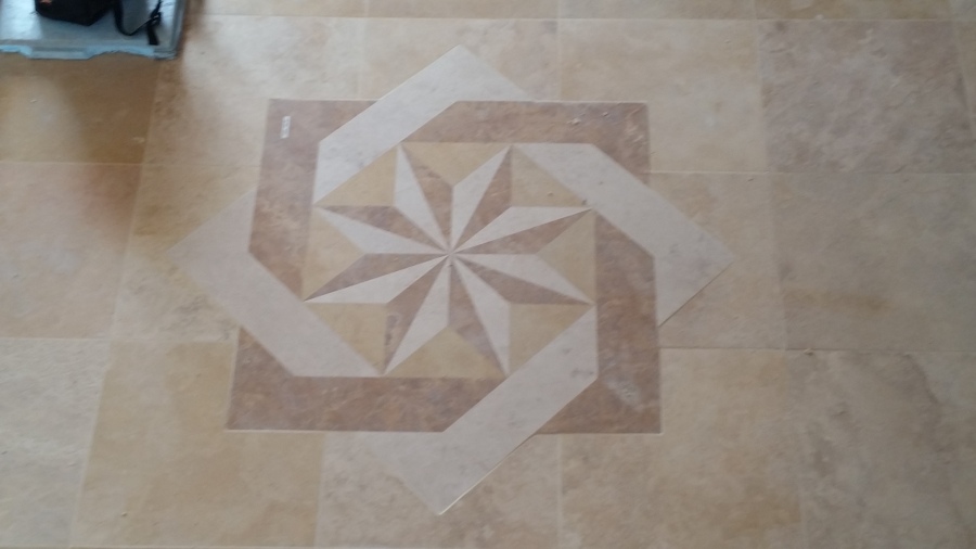 pieza de piedra marmol en salon