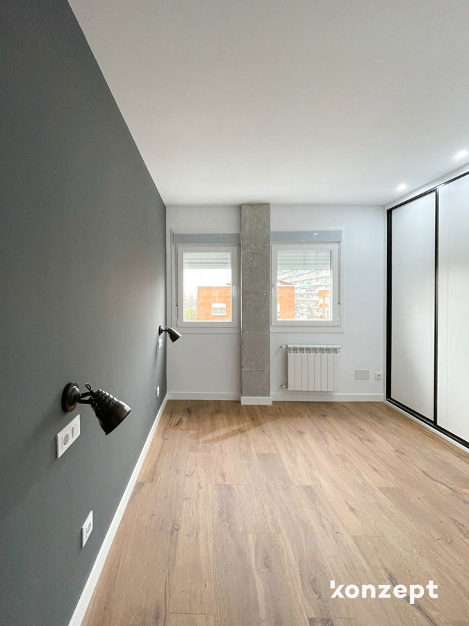 pilar visto de hormigón