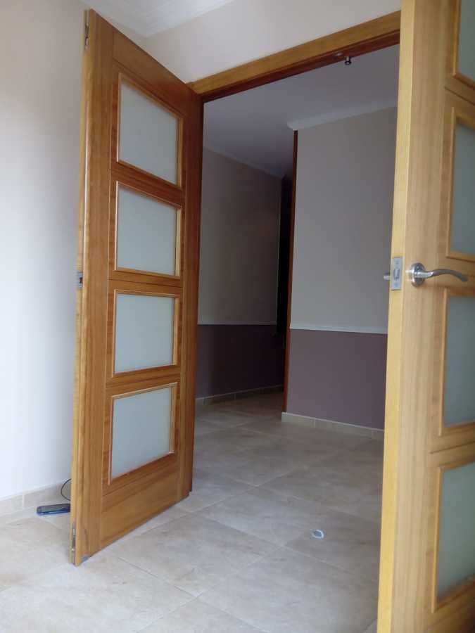 Pintado con border de madera separador en medio