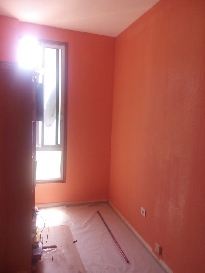 Pintado de color naranja mandarina