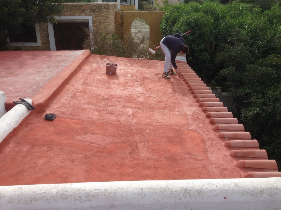 Pintando con malla de fibra y cloro caucho