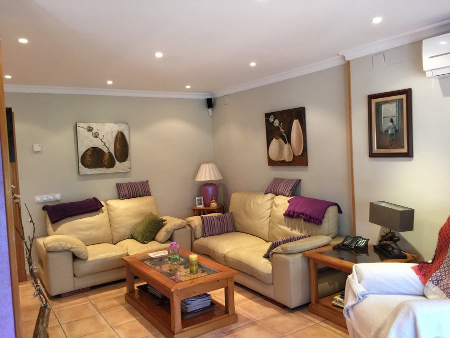 Pintando un salón-comedor