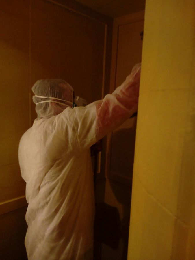 Pintura a pistola en color oro