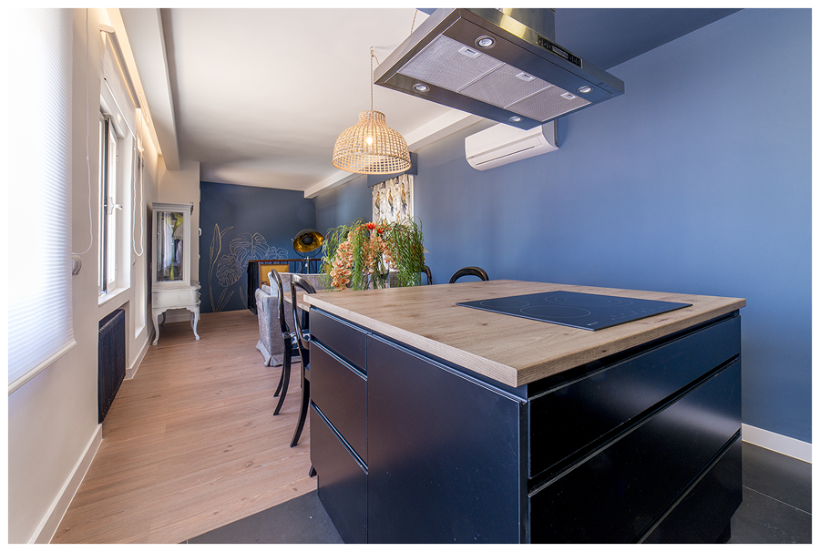 PINTURA COLOR AZUL PETROLEO