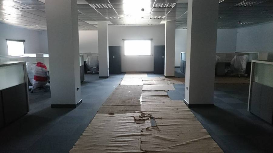 Pintura en la reforma de las oficinas de Endesa en Córdoba