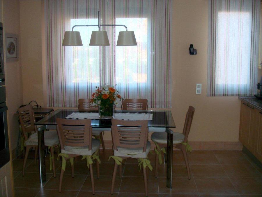 Pintura en paredes encima del azulejo