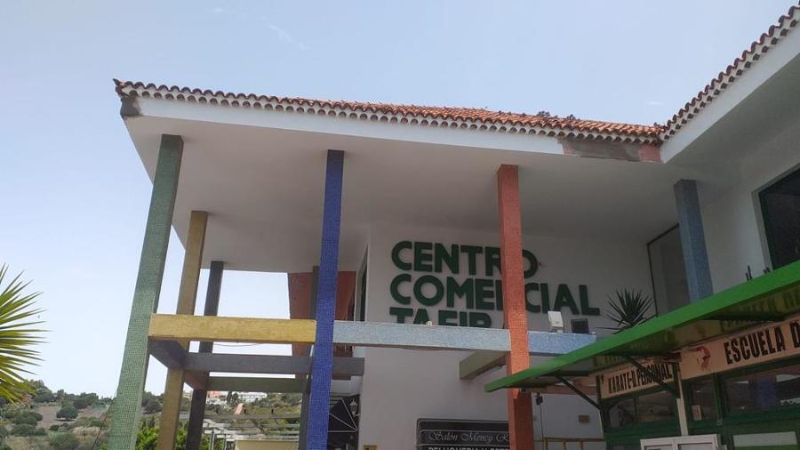Pintura exterior centro comercial Tafira