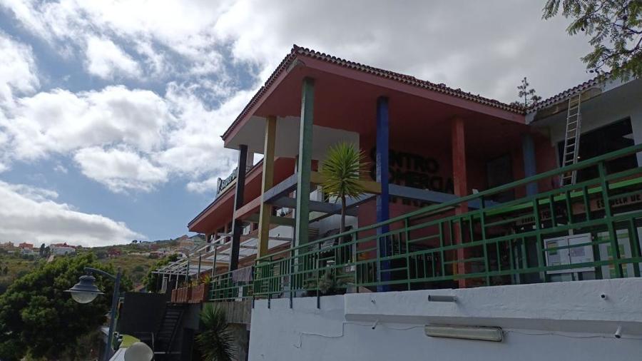Pintura exterior centro comercial Tafira