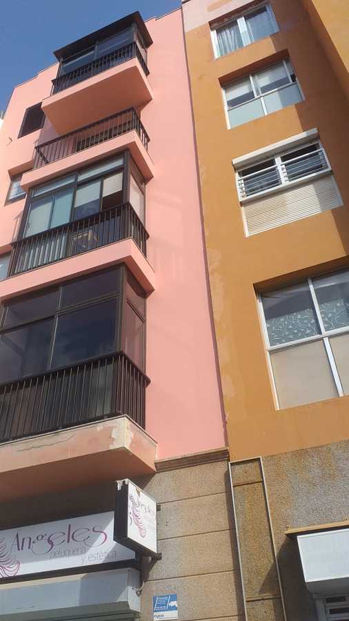 Pintura exterior de fachada edificio