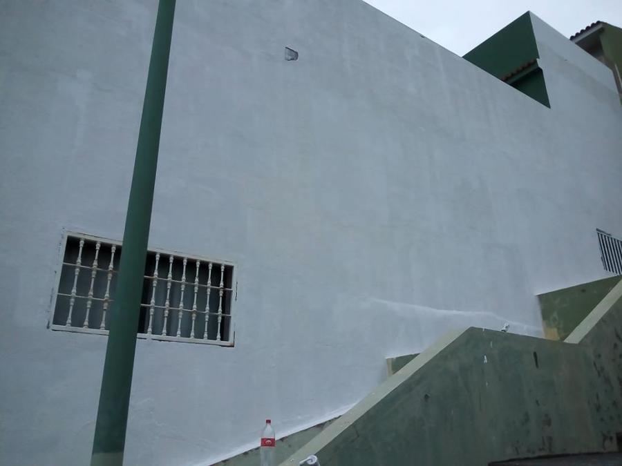 pintura exterior de fachada pared lateral