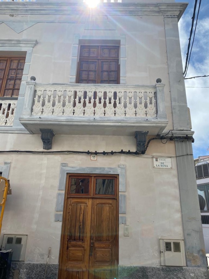 Pintura exterior de fachada reparación de superficies