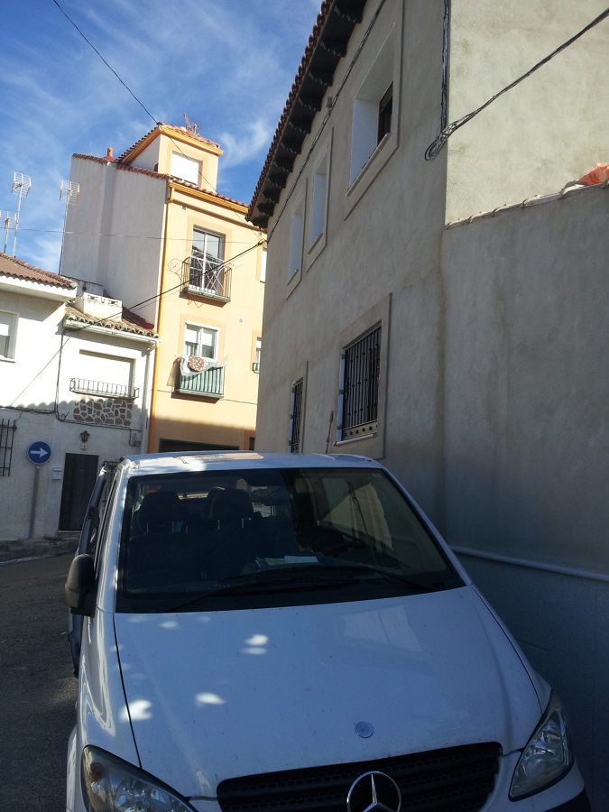 Pintura fachada e interior de vivienda