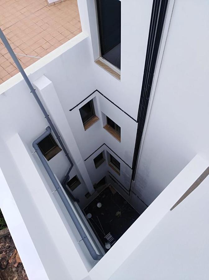 pintura interior de patios de luz reparación de tuberías