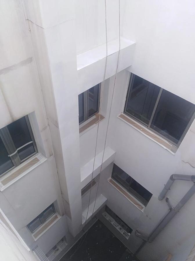 pintura interior de patios de luz trabajo vertical