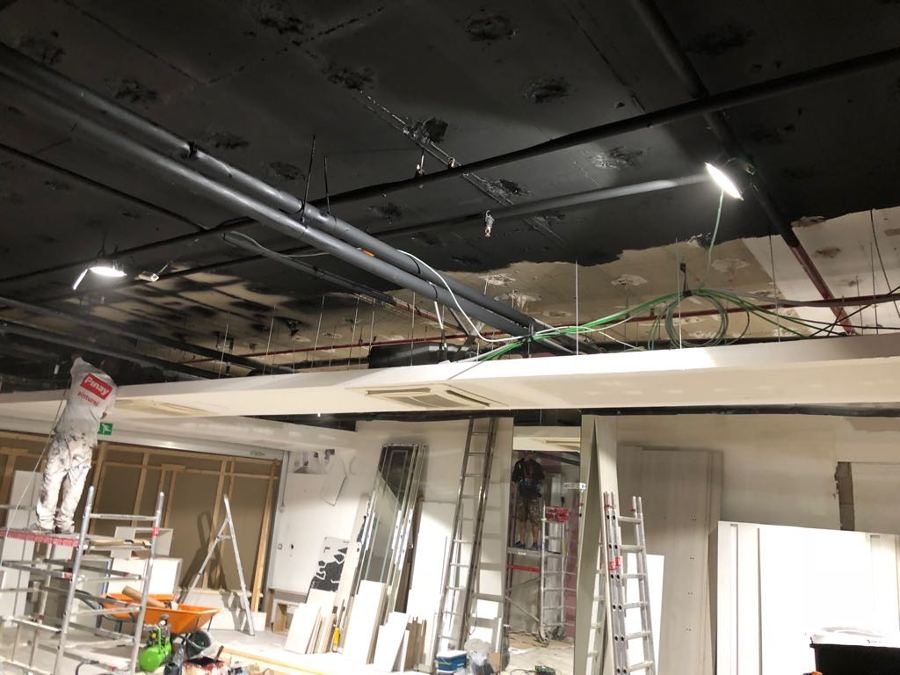 Pintura interior local comercial techo